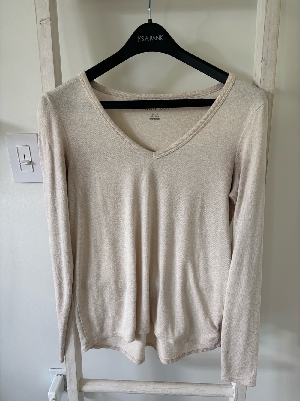 American Eagle Outfitters Cream V-Neck Long Sleeve Top